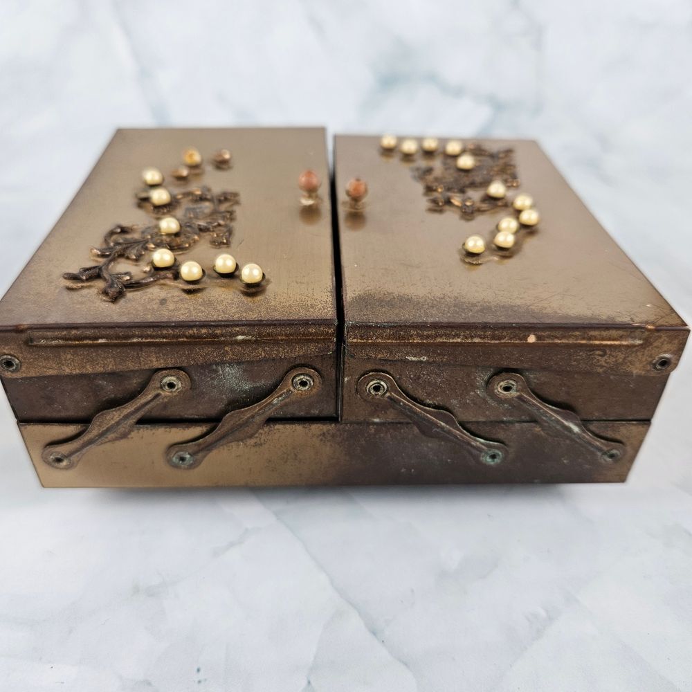 Vintage metal trinket jewelry box velvet lined pearl inlay art deco‎ accordion - Picture 3 of 11